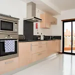 Apartament Stunning 2 Bedroom 500m To