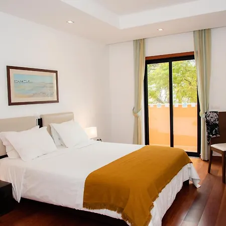 Apartment Stunning 2 Bedroom 500m To