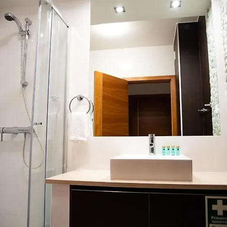 Apartmán Stunning 2 Bedroom 500m To Luz