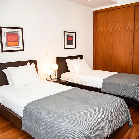 Apartment Stunning 2 Bedroom 500m To