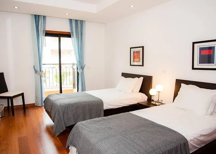 Stunning 2 Bedroom 500m To Lejlighed Luz