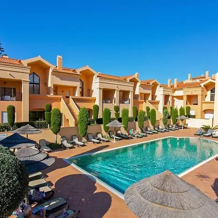 Stunning 2 Bedroom 500m To Daire Luz